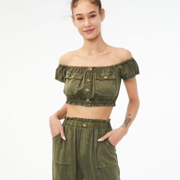 Aeropostale Buttoned Off-The-Shoulder Crop Top Military Style Olive Green XS - Picture 1 of 11